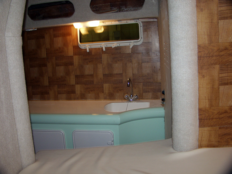 37 Pilot House - Cruiser Series